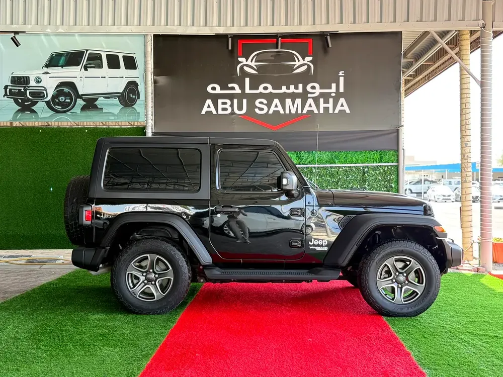 Jeep Wrangler sport 2019 GCC full option very clean and very good condition - Image 6