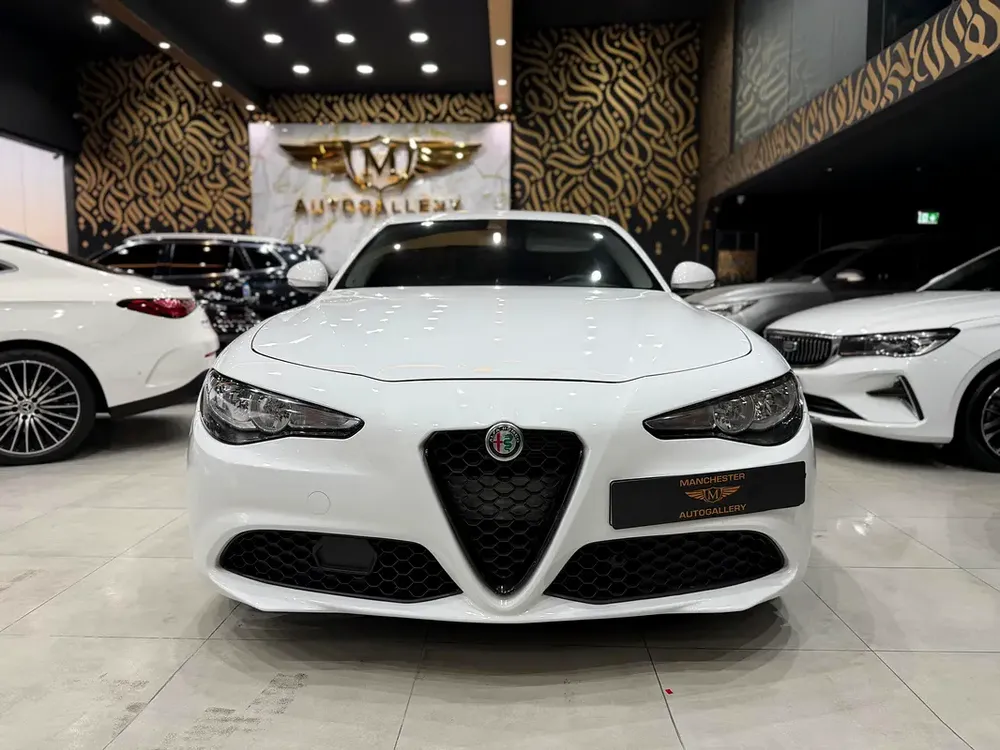 2022 Alfa Romeo Giulia | GCC Specs | Under Warranty and Service contract from Agency Gargash - Image 4