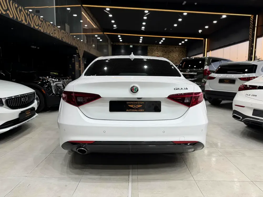 2022 Alfa Romeo Giulia | GCC Specs | Under Warranty and Service contract from Agency Gargash - Image 5