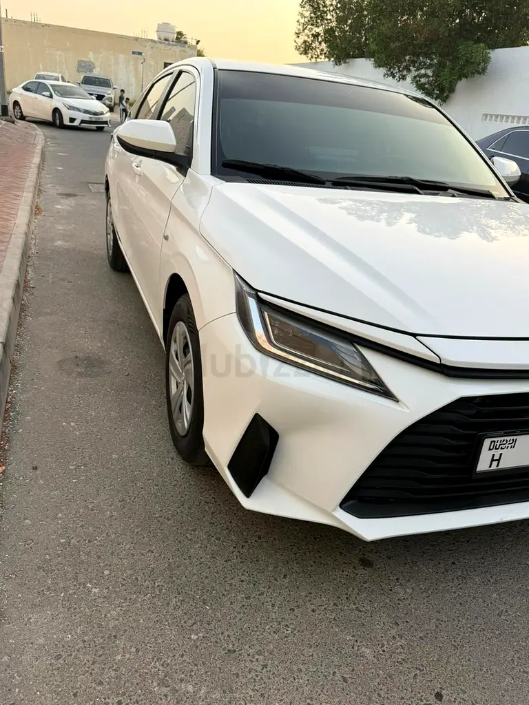 Toyota Yaris | Family Maintained Car | Service History | Full Clean Condition - Image 9