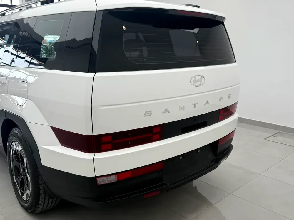 2024 Hyundai Santa Fe Smart - GCC Specs - Brand New - Image 5