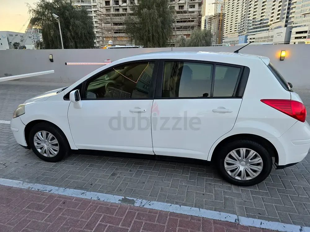 Nissan Tiida 2011 American Specs - Well Maintained - Image 5