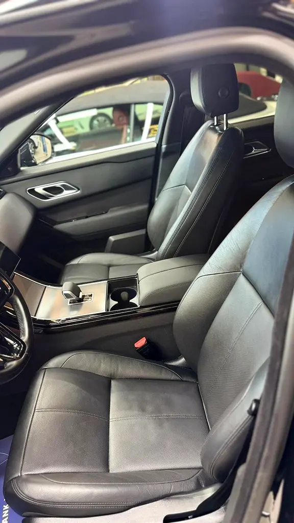 2025 Land Rover Range Rover Velar P250 HSE | Pristine American Specs - Image 7