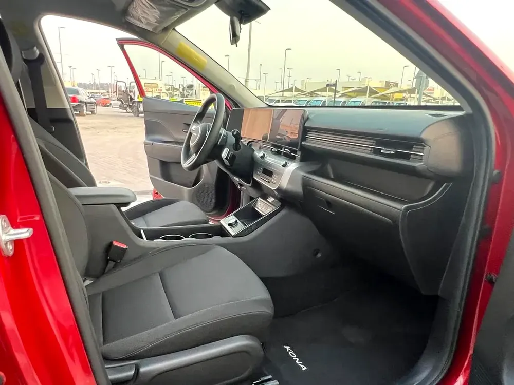 2024 Hyundai Kona Limited - GCC Specs - Like New! - Image 10