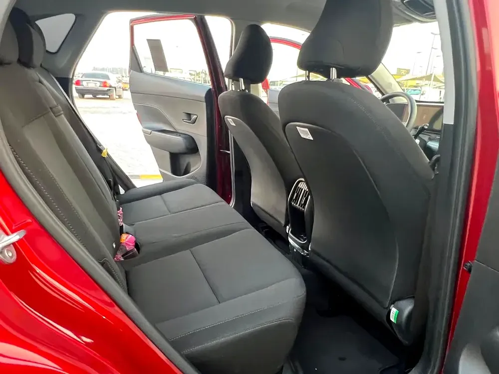 2024 Hyundai Kona Limited - GCC Specs - Like New! - Image 11