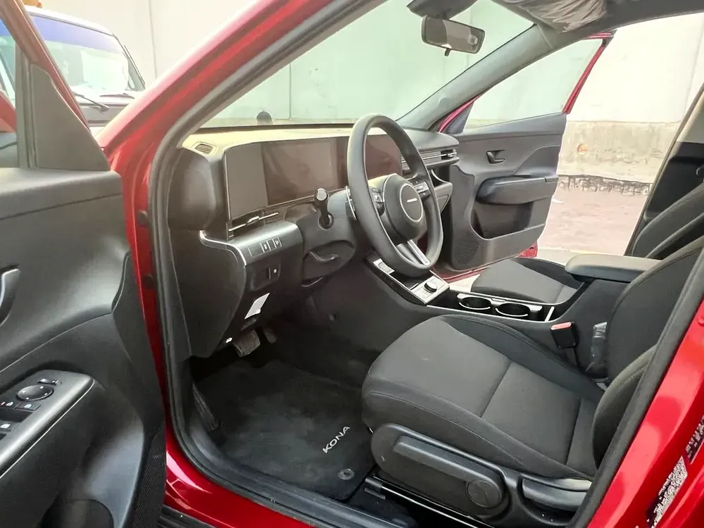 2024 Hyundai Kona Limited - GCC Specs - Like New! - Image 14