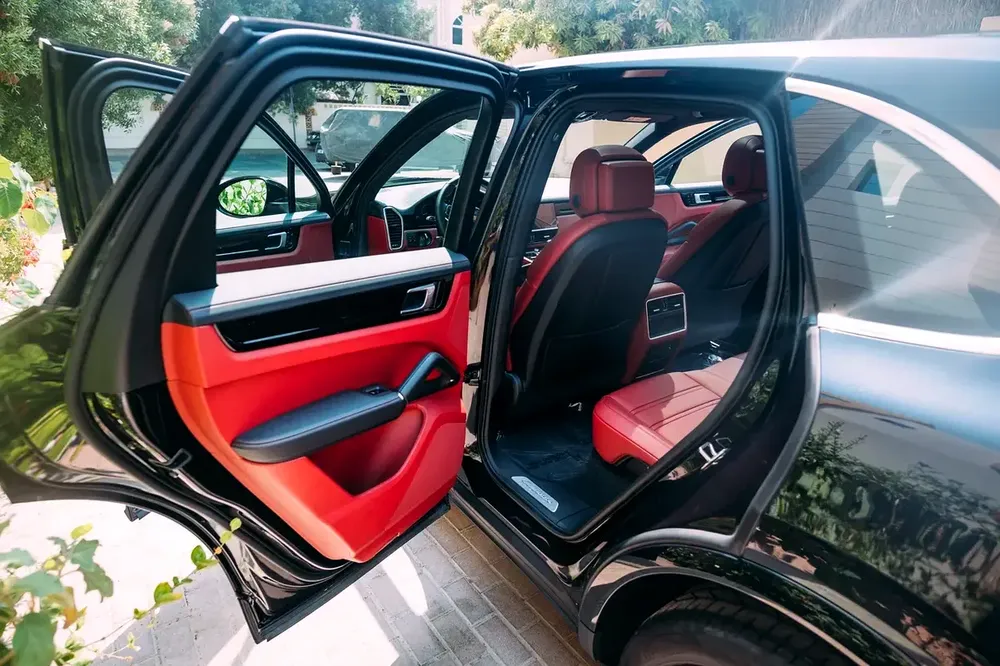 Porsche Cayenne |  GCC | CLEAN TITLE - Image 8