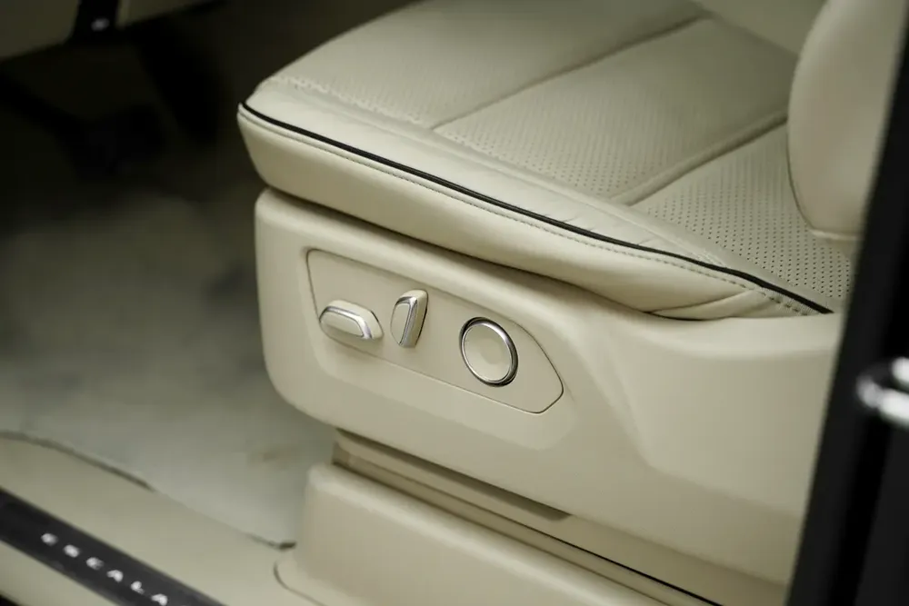 2023 CADILLAC ESCALADE 600 BLACK EDITION WITH WARRANTY AND SERVICE CONTRACT - Image 11