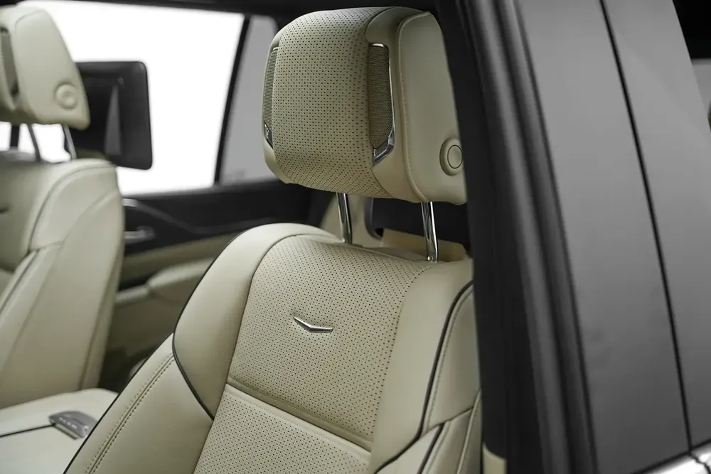 2023 CADILLAC ESCALADE 600 BLACK EDITION WITH WARRANTY AND SERVICE CONTRACT - Image 13
