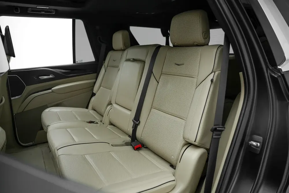2023 CADILLAC ESCALADE 600 BLACK EDITION WITH WARRANTY AND SERVICE CONTRACT - Image 16