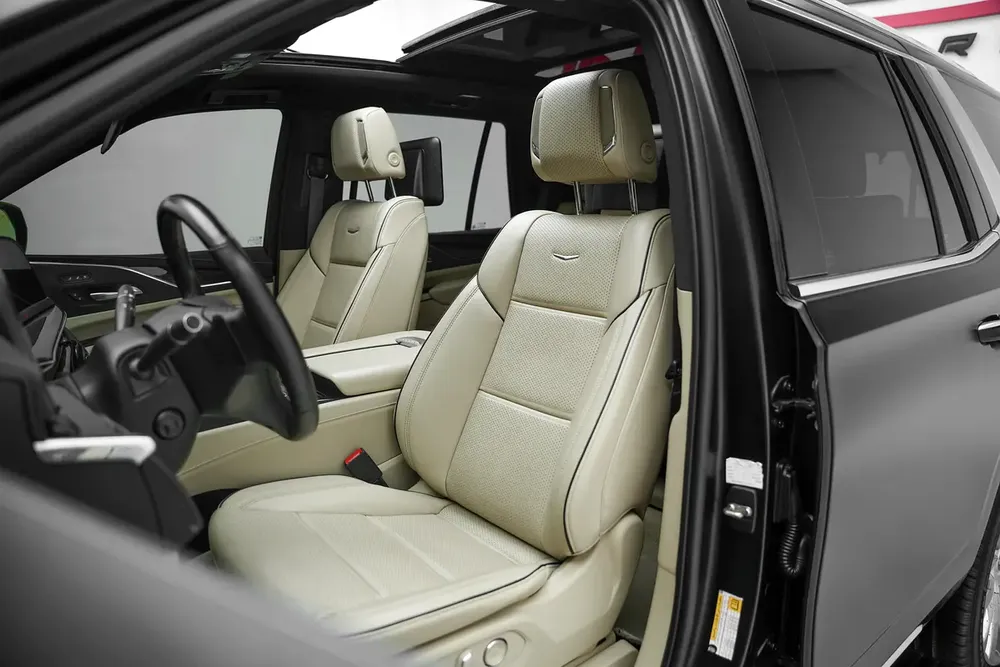 2023 CADILLAC ESCALADE 600 BLACK EDITION WITH WARRANTY AND SERVICE CONTRACT - Image 8