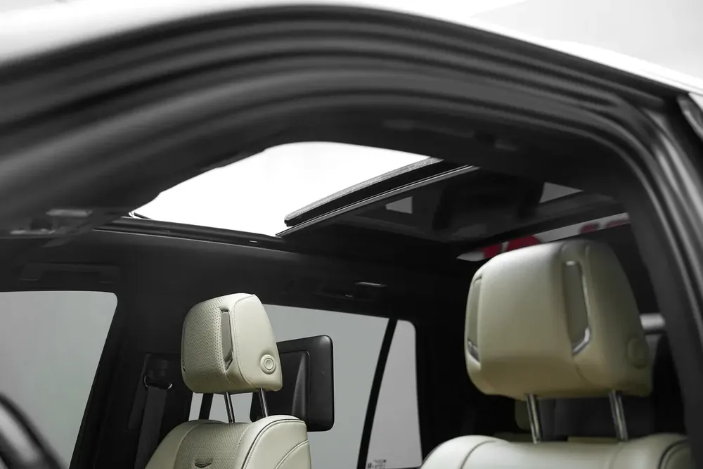 2023 CADILLAC ESCALADE 600 BLACK EDITION WITH WARRANTY AND SERVICE CONTRACT - Image 9