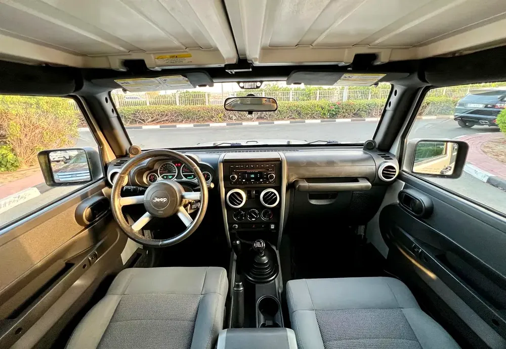 WRANGLER SAHARA 2009 GCC - Image 15