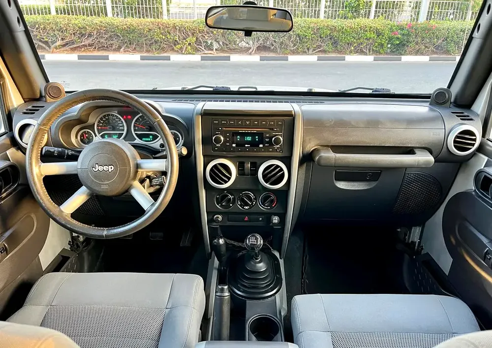 WRANGLER SAHARA 2009 GCC - Image 16