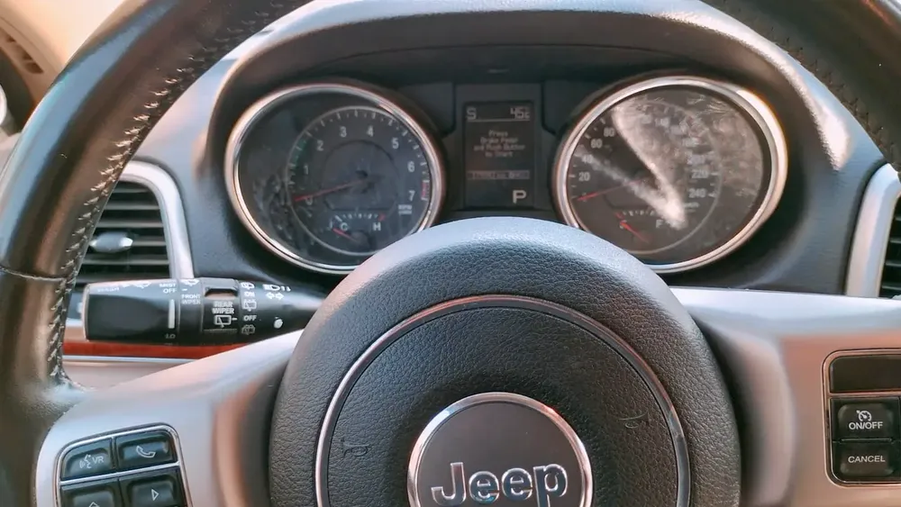 2011 JEEP GRAND CHEROKEE V6 - LIMITED - GCC SPECS - FULL OPTIONS - Image 6