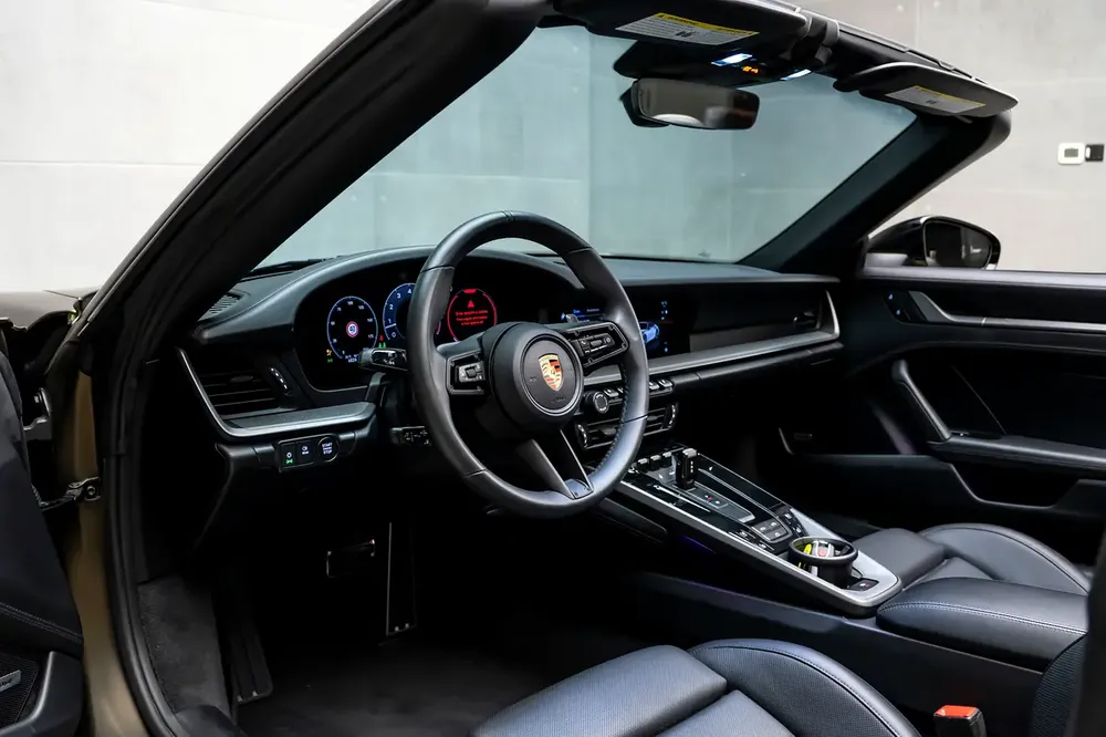 Porsche carrera 911 spyder convertible 2025 - Image 11