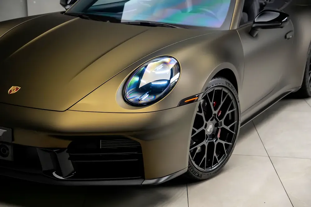 Porsche carrera 911 spyder convertible 2025 - Image 5