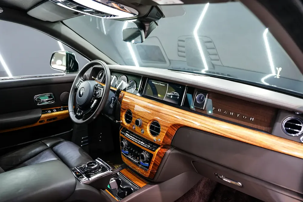 2022 Rolls Royce Phantom, Rear-Seat Entertainment, Starlight Headliner, Dealer Warranty + Service!! - Image 10
