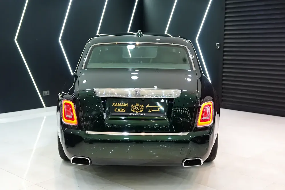 2022 Rolls Royce Phantom, Rear-Seat Entertainment, Starlight Headliner, Dealer Warranty + Service!! - Image 14