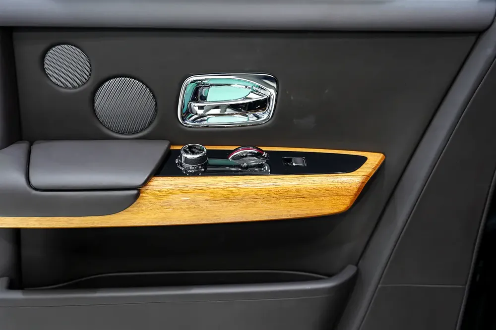 2022 Rolls Royce Phantom, Rear-Seat Entertainment, Starlight Headliner, Dealer Warranty + Service!! - Image 15