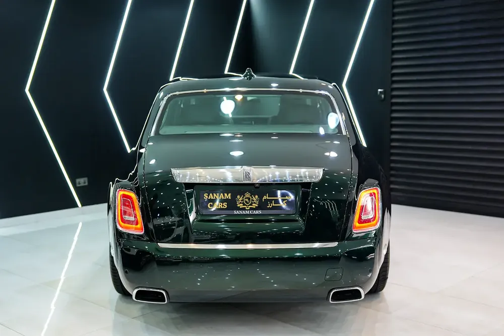 2022 Rolls Royce Phantom, Rear-Seat Entertainment, Starlight Headliner, Dealer Warranty + Service!! - Image 17