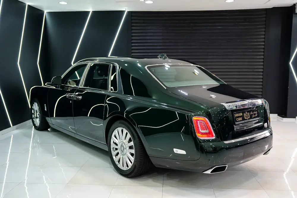 2022 Rolls Royce Phantom, Rear-Seat Entertainment, Starlight Headliner, Dealer Warranty + Service!! - Image 18