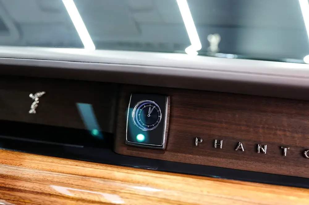 2022 Rolls Royce Phantom, Rear-Seat Entertainment, Starlight Headliner, Dealer Warranty + Service!! - Image 4