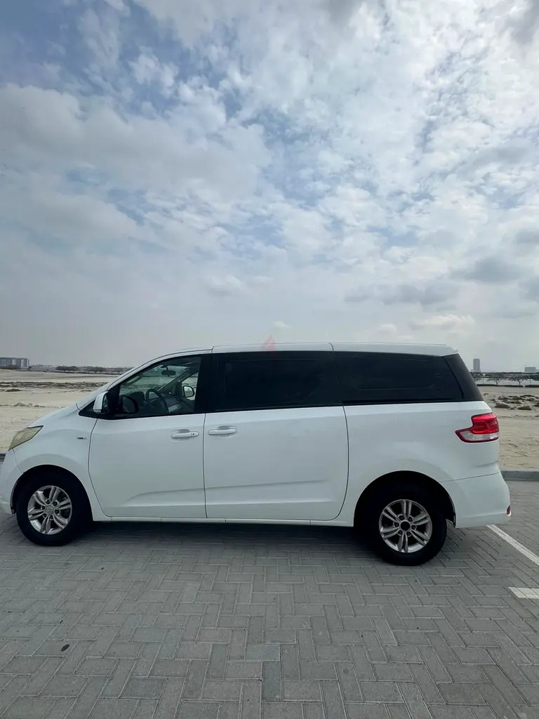 Well Maintained 2018 Maxus G10 Standard - Spacious Family Van - Image 6