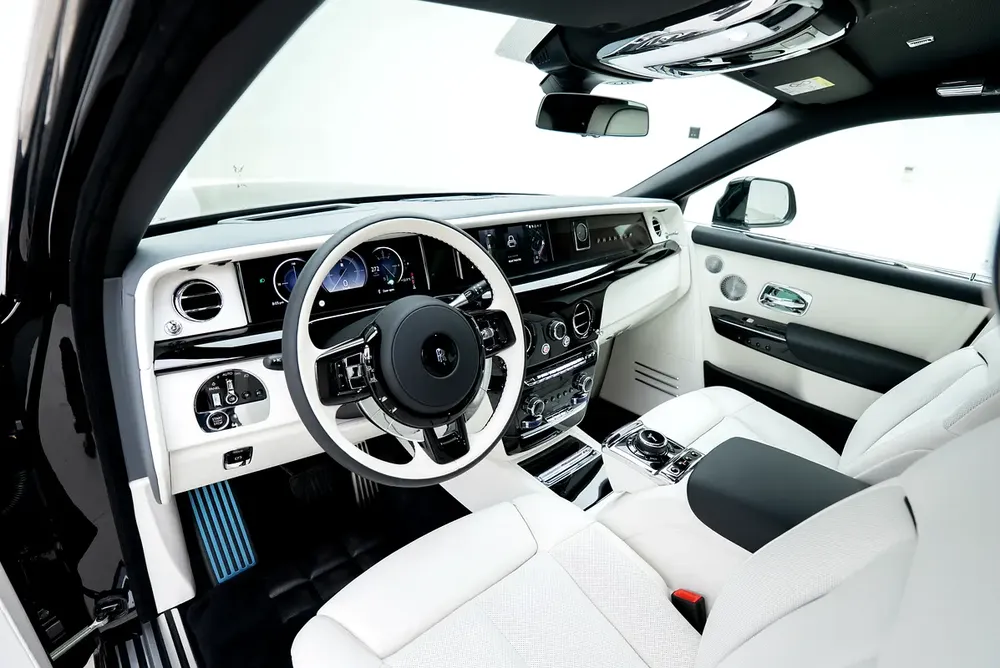 2026 ROLLS ROYCE PHANTOM | GCC | MAIN DEALER WARRANTY AND SERVICE | FULL OPTION - Image 10