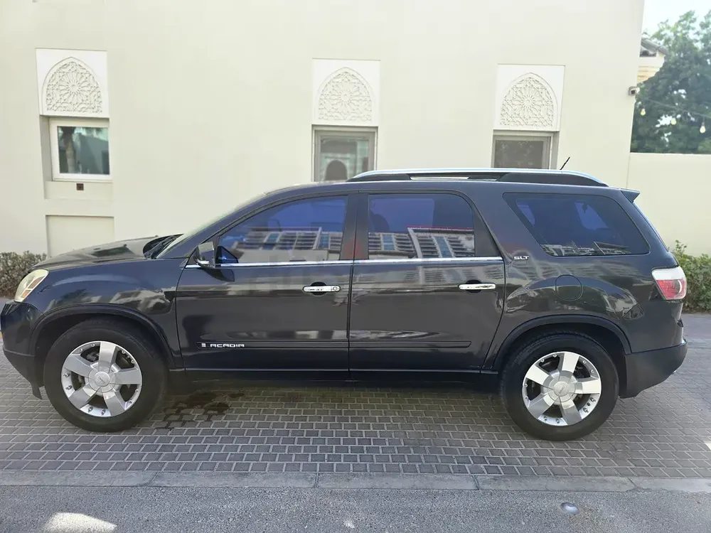 GMC Acadia , GCC , Low milage , Directly from owner - Image 5