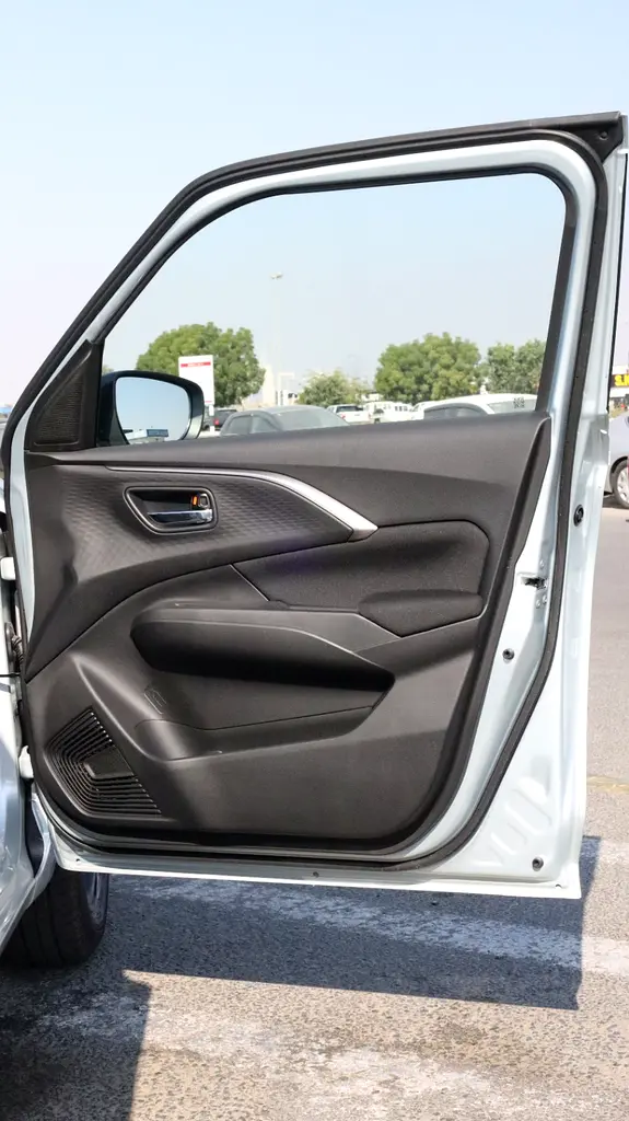 SUZUKI SWIFT GLX 1.2L - Image 9