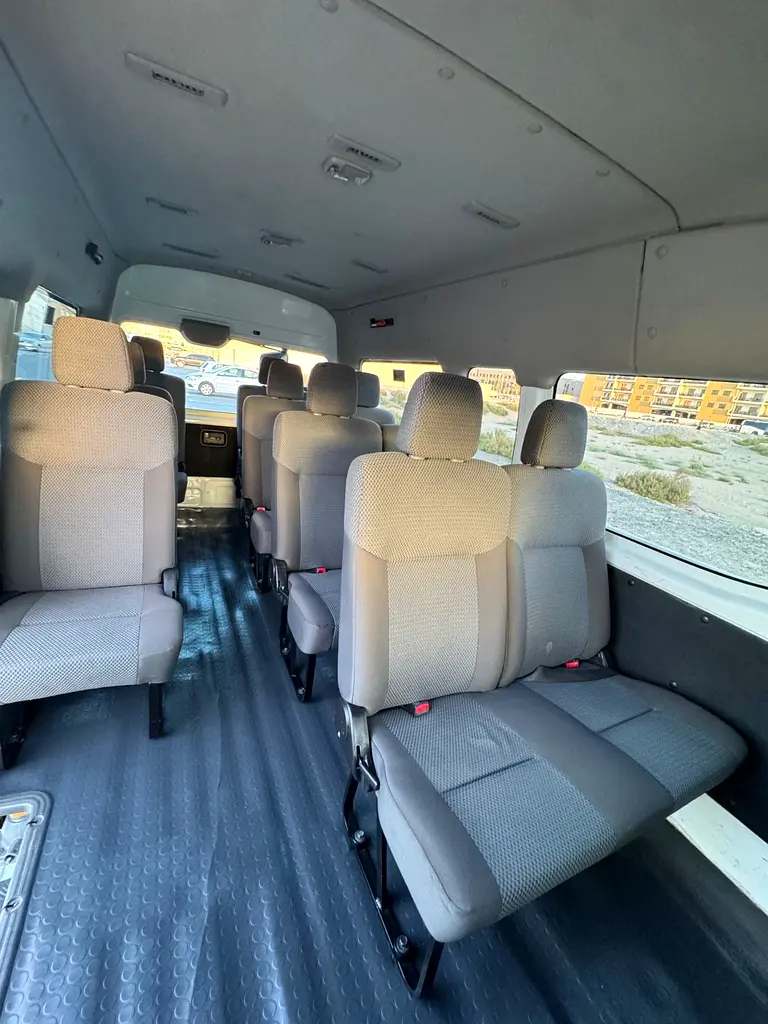 Nissan Urvan 2019 NV350 Hiroof 15 Seater GCC - Image 13