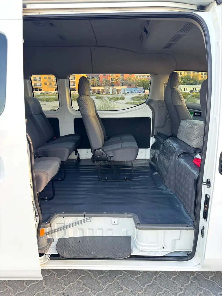 Nissan Urvan 2019 NV350 Hiroof 15 Seater GCC - Image 14
