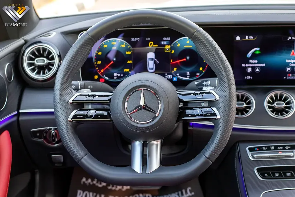 Mercedes Benz E200 Coupe 2023 GCC Under Warranty and Free Service From Agency - Image 15