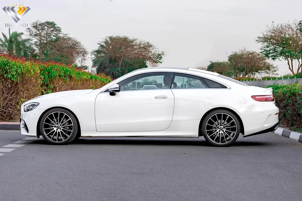 Mercedes Benz E200 Coupe 2023 GCC Under Warranty and Free Service From Agency - Image 7