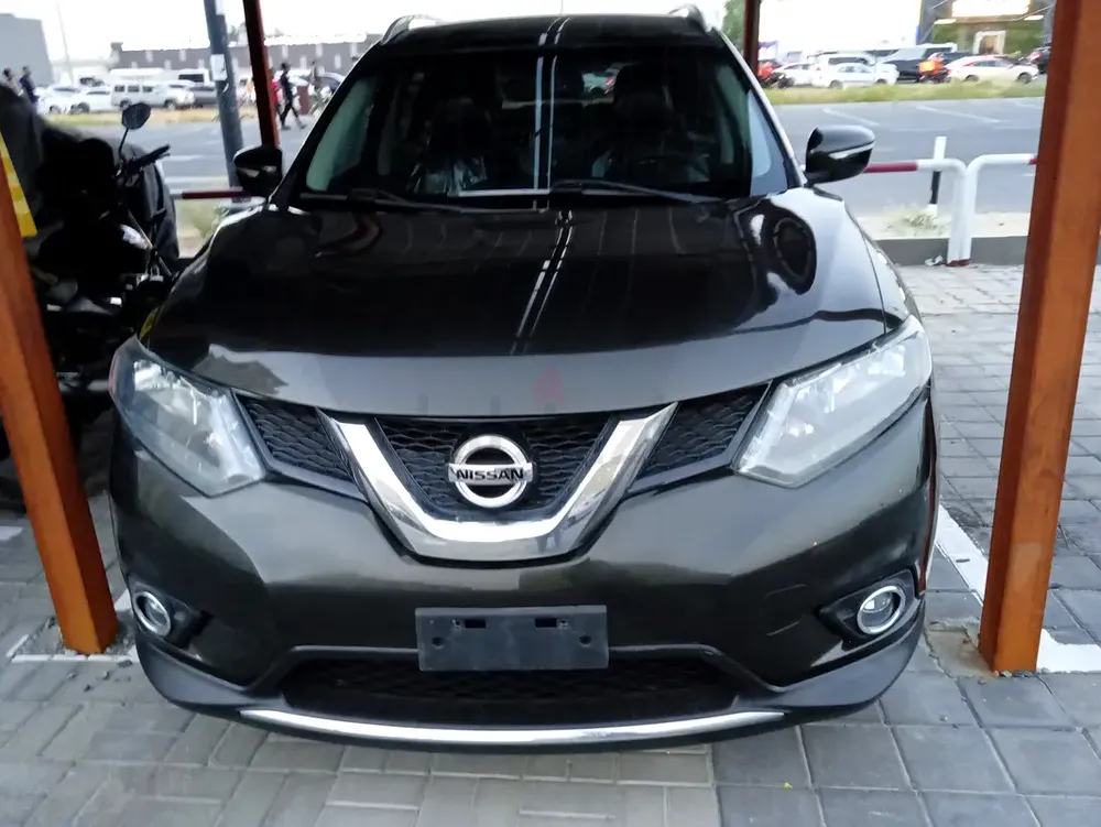 7 seater Nissan X-trail Sv Rouge 2.5L USA fresh imported excellent 👌 condition - Image 5