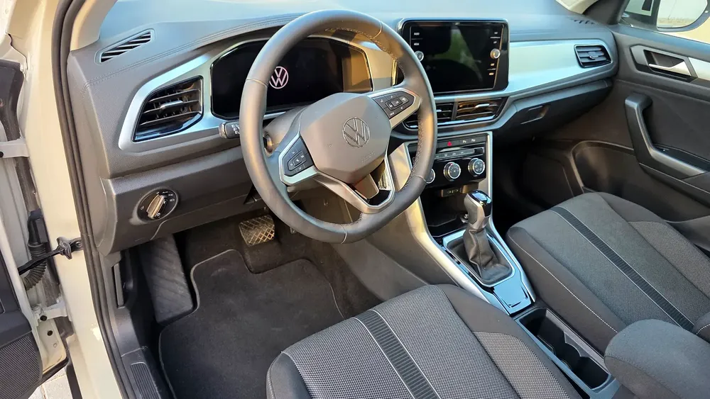 2023 VW T-Roc Life GCC | Full VW Service History | No Accidents | Excellent Condition - Image 14