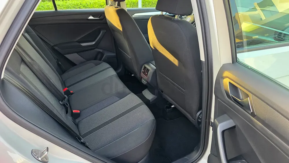 2023 VW T-Roc Life GCC | Full VW Service History | No Accidents | Excellent Condition - Image 19