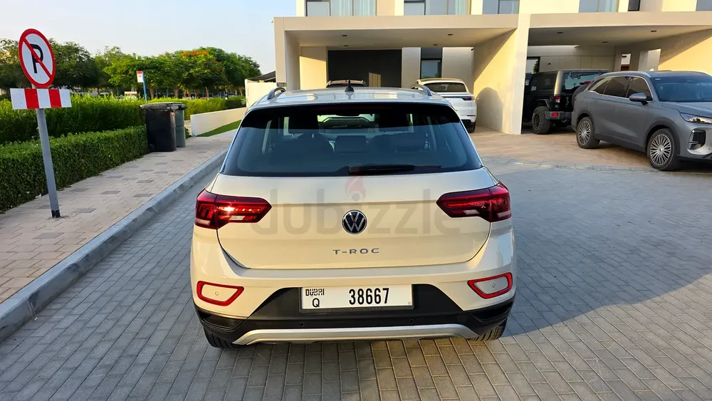 2023 VW T-Roc Life GCC | Full VW Service History | No Accidents | Excellent Condition - Image 6