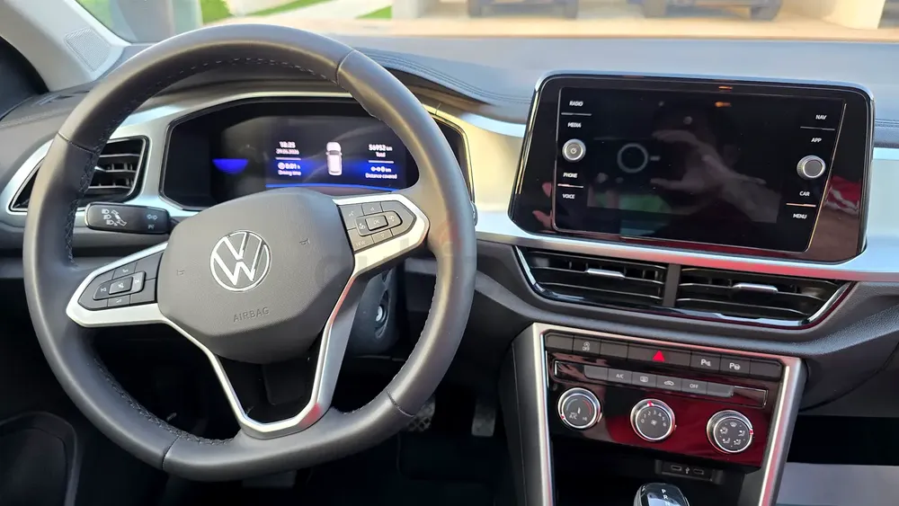 2023 VW T-Roc Life GCC | Full VW Service History | No Accidents | Excellent Condition - Image 8