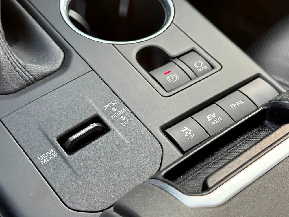 2021 TOYOTA HIGHLANDER LE HYBRID IMPORTED FROM USA - Image 15