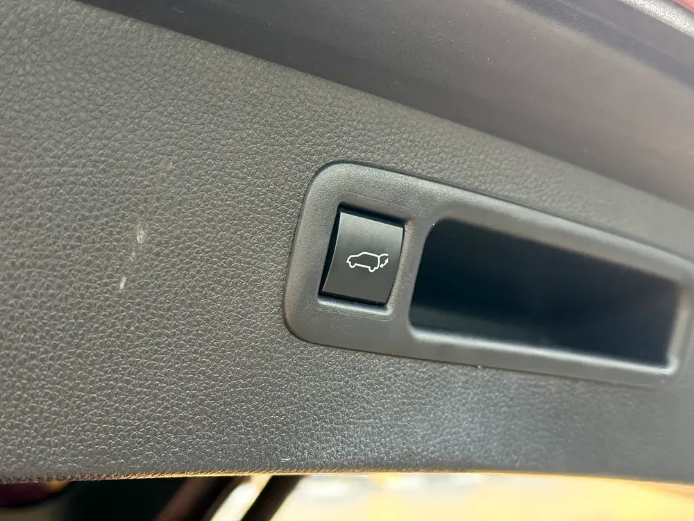 2021 TOYOTA HIGHLANDER LE HYBRID IMPORTED FROM USA - Image 18