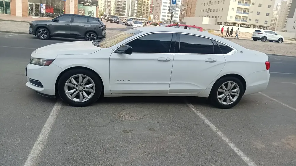 Chevrolet Impala V6 LT 2019 GCC SPECS LADY DRIVEN - Image 4