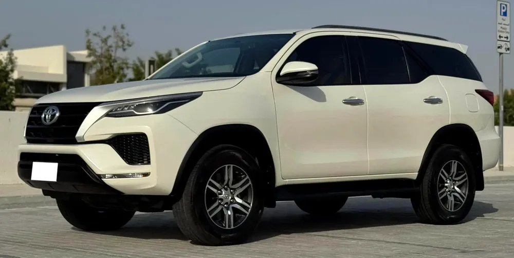2022/Toyota/Fortuner/2.7 ltr/GCC/Immaculate Condition/Own in Cash/Auto Loan at 0% Down Payment - Image 10