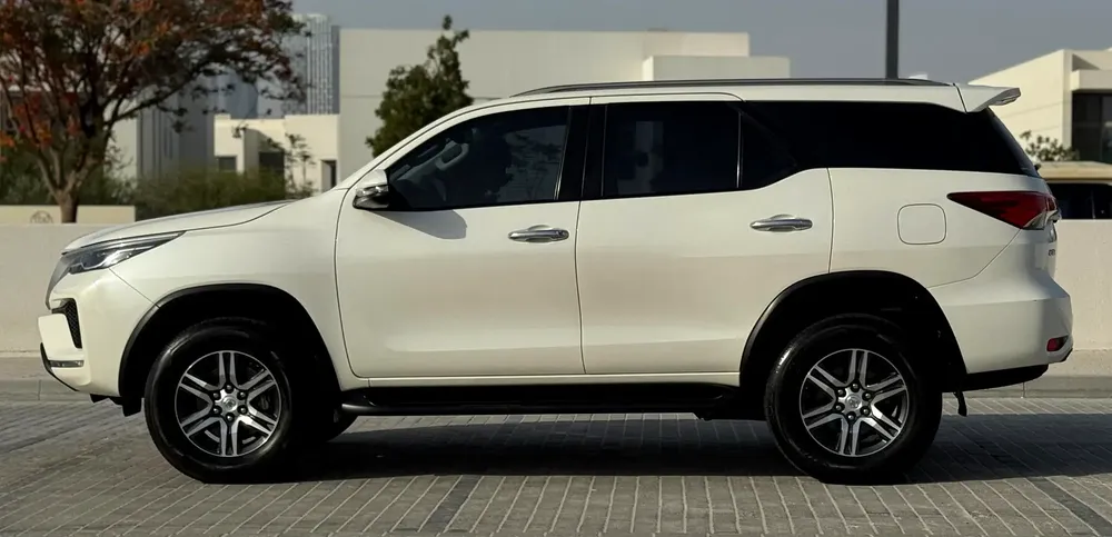 2022/Toyota/Fortuner/2.7 ltr/GCC/Immaculate Condition/Own in Cash/Auto Loan at 0% Down Payment - Image 12