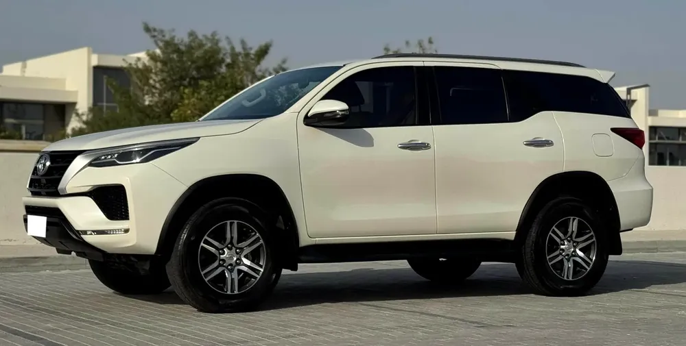 2022/Toyota/Fortuner/2.7 ltr/GCC/Immaculate Condition/Own in Cash/Auto Loan at 0% Down Payment - Image 9