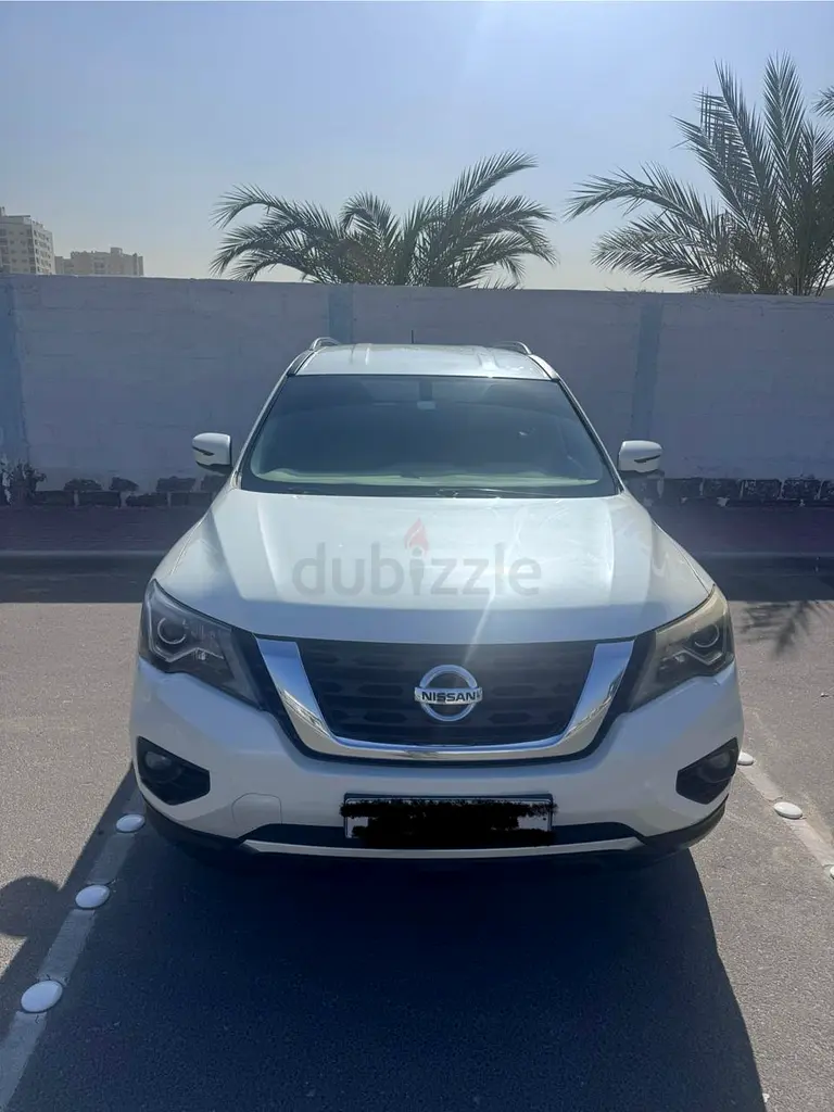 Nissan Pathfinder 2019 SV | GCC Specs | Family SUV - Image 7