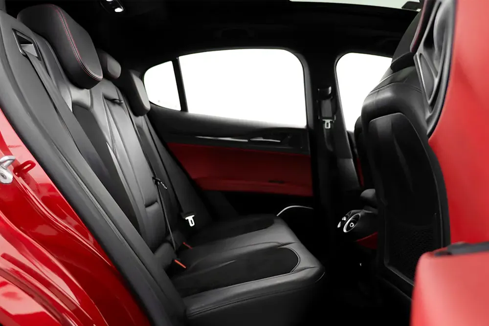 2,960 AED / 60 month’s | 0% DP | 2020 Alfa Romeo Stelvio Quadrifoglio - Image 13