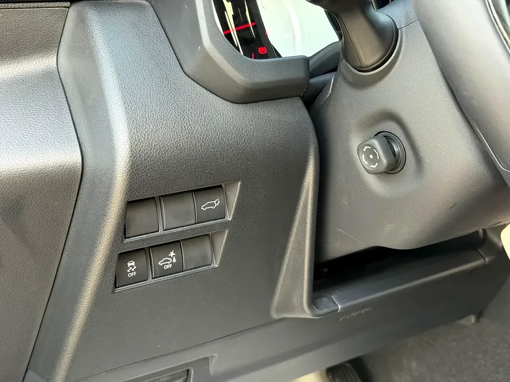 Toyota Land Cruiser VXR 2023 GCC Specs - Image 15