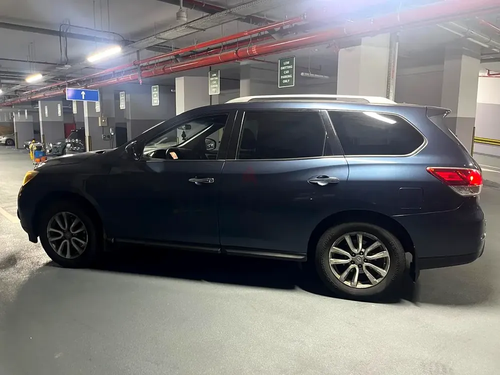 *CANADIAN SPEC* DRIVES GOOD * - Image 7